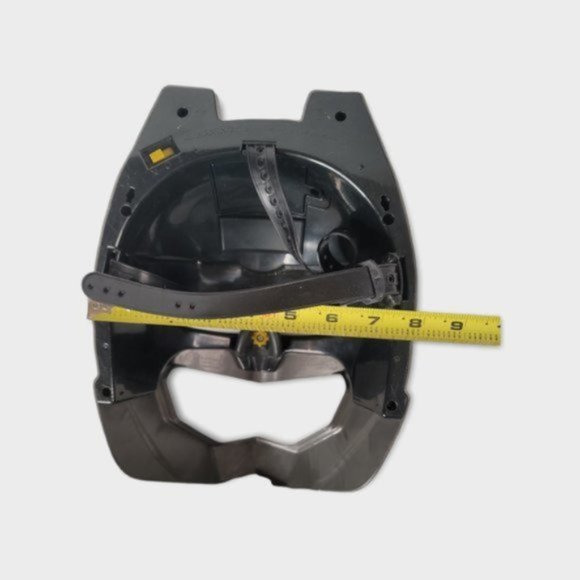 Mattel Talking Batman Mask with Voice Changer and Light Up Eyes - Picture 3 of 5